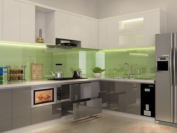 Tủ bếp trên và tủ bếp dưới sử dụng gỗ AN CƯỜNG, GIA CỐ DƯỚI CHẬU RỬA BẰNG NHỰA ĐẶC CHỐNG NƯỚC